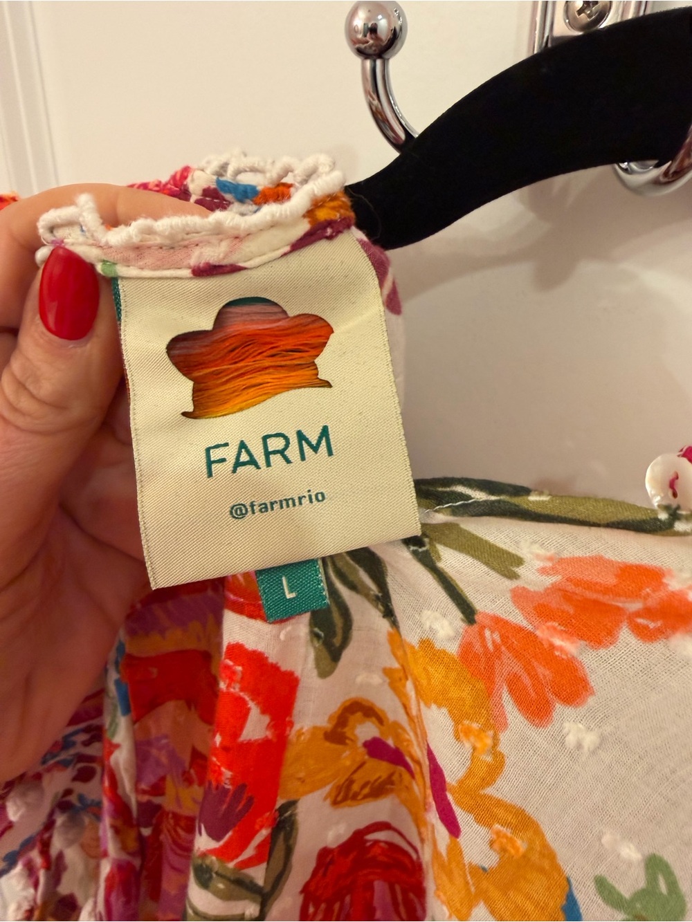 FARM RIO Spring Bananas pintuck blouse with vibrant floral print size Large - Picture 8 of 8